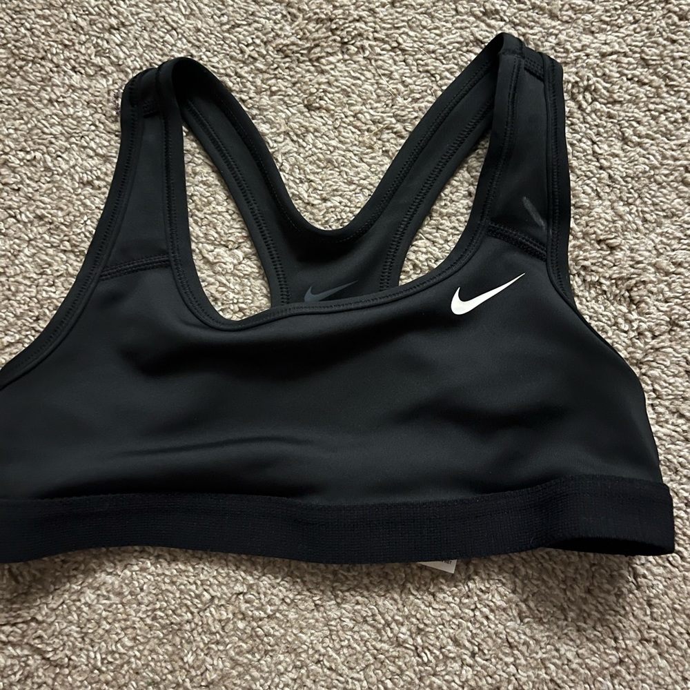 Nike pro sports bra